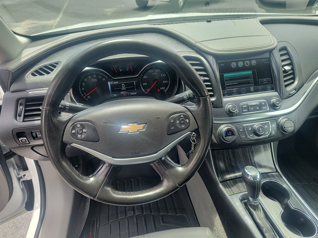 Used 2016 Chevrolet Impala LT FWD image 14