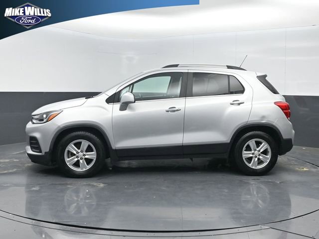 Used 2018 Chevrolet Trax LT w/ LT Convenience Package FWD image 4