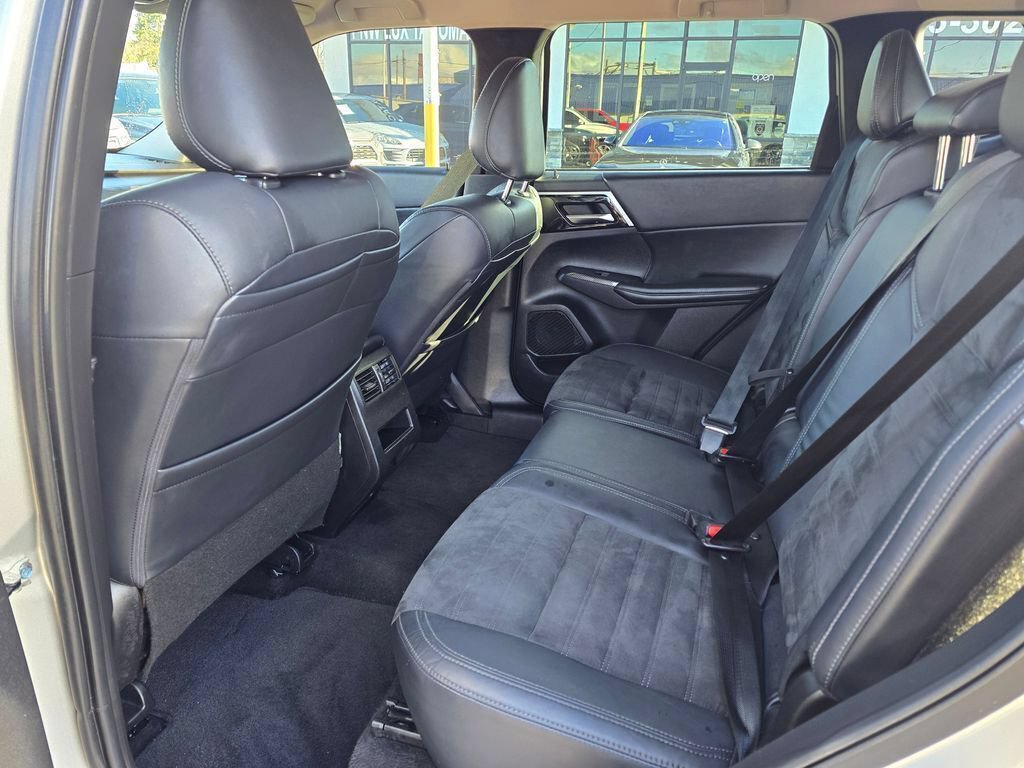 Used 2022 Mitsubishi Outlander SE AWD/4WD image 21