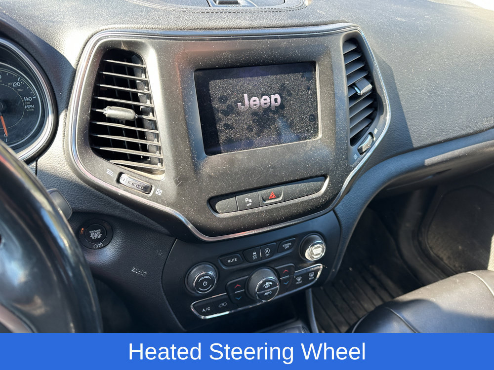 Used 2019 Jeep Cherokee Latitude Plus w/ Comfort/Convenience Group AWD/4WD image 10