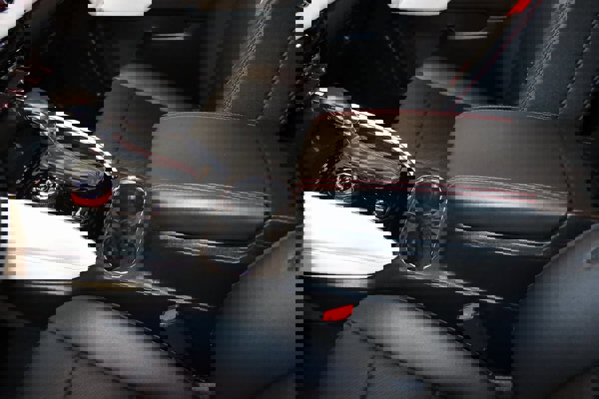 Used 2023 GMC Canyon AT4X image 40