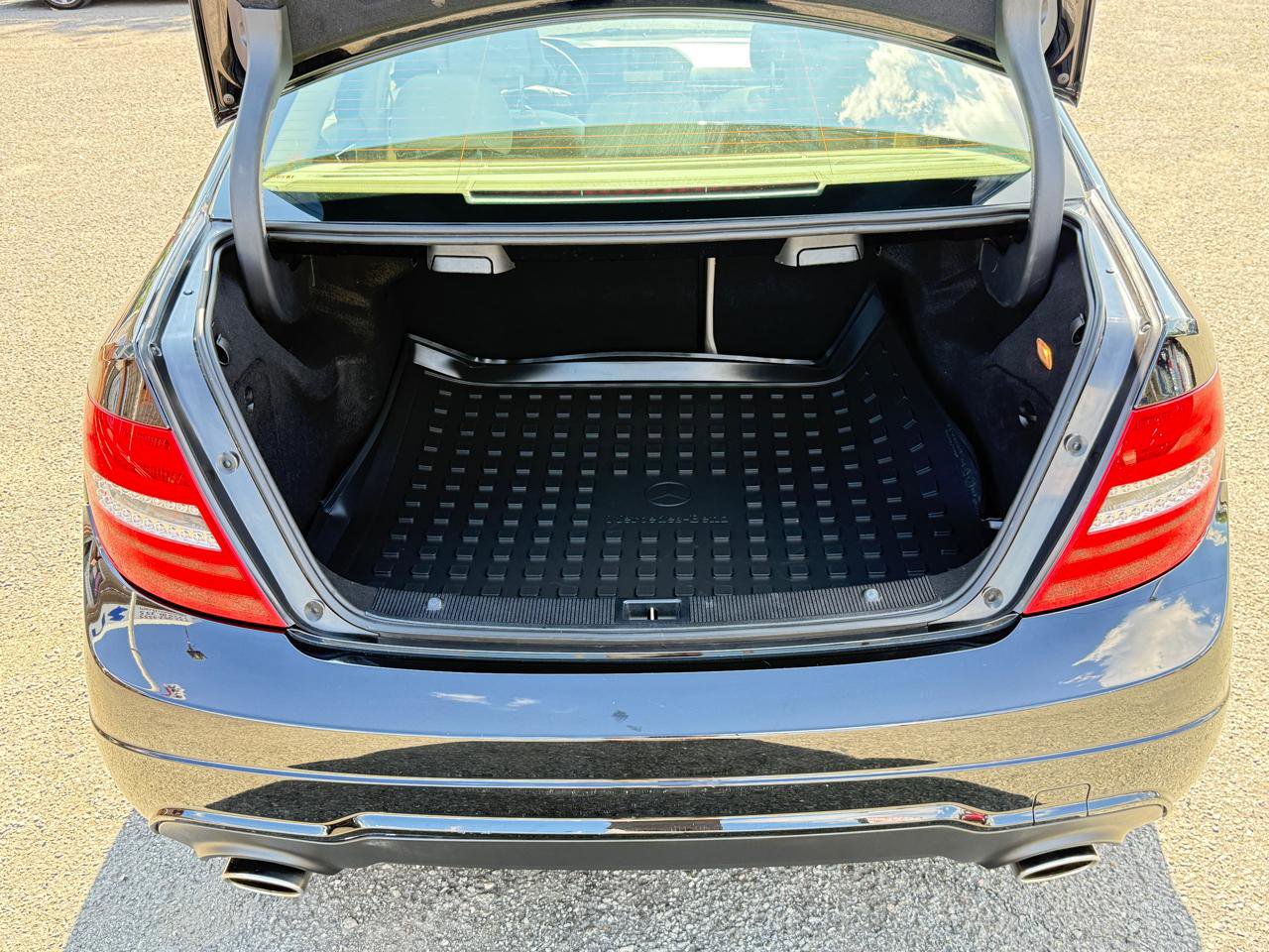 Used 2014 Mercedes-Benz C 300 4MATIC Sedan w/ Premium 1 Package image 31
