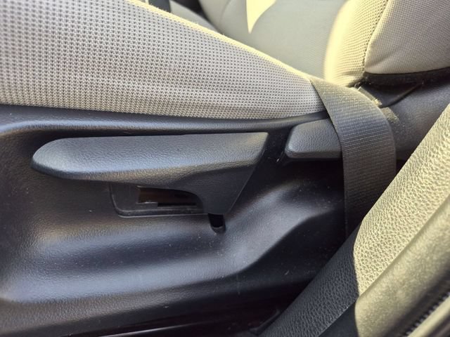 Used 2022 Toyota Corolla Cross LE w/ Moonroof Package AWD/4WD image 14