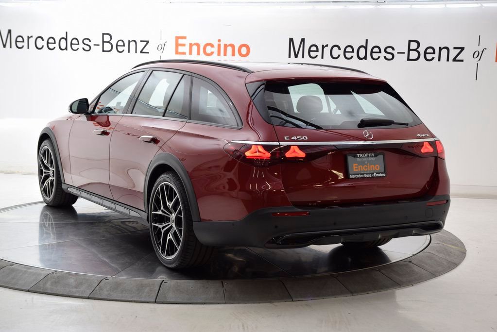 Used 2025 Mercedes-Benz E 450 4MATIC All-Terrain Wagon image 4