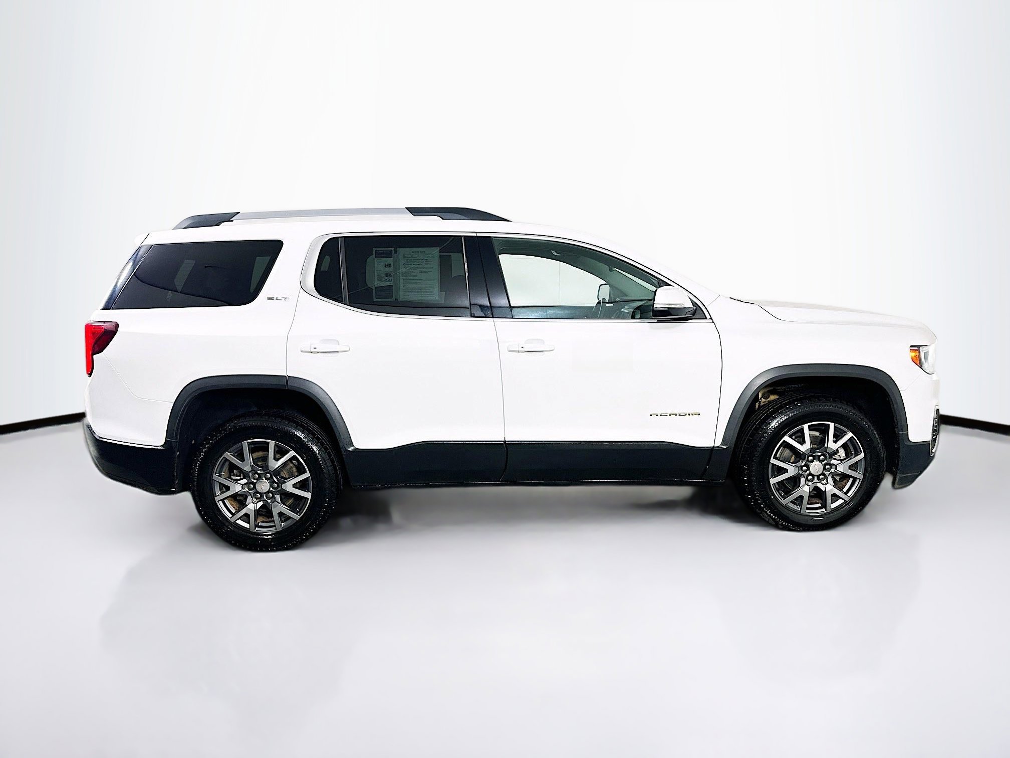 Used 2023 GMC Acadia SLT image 10
