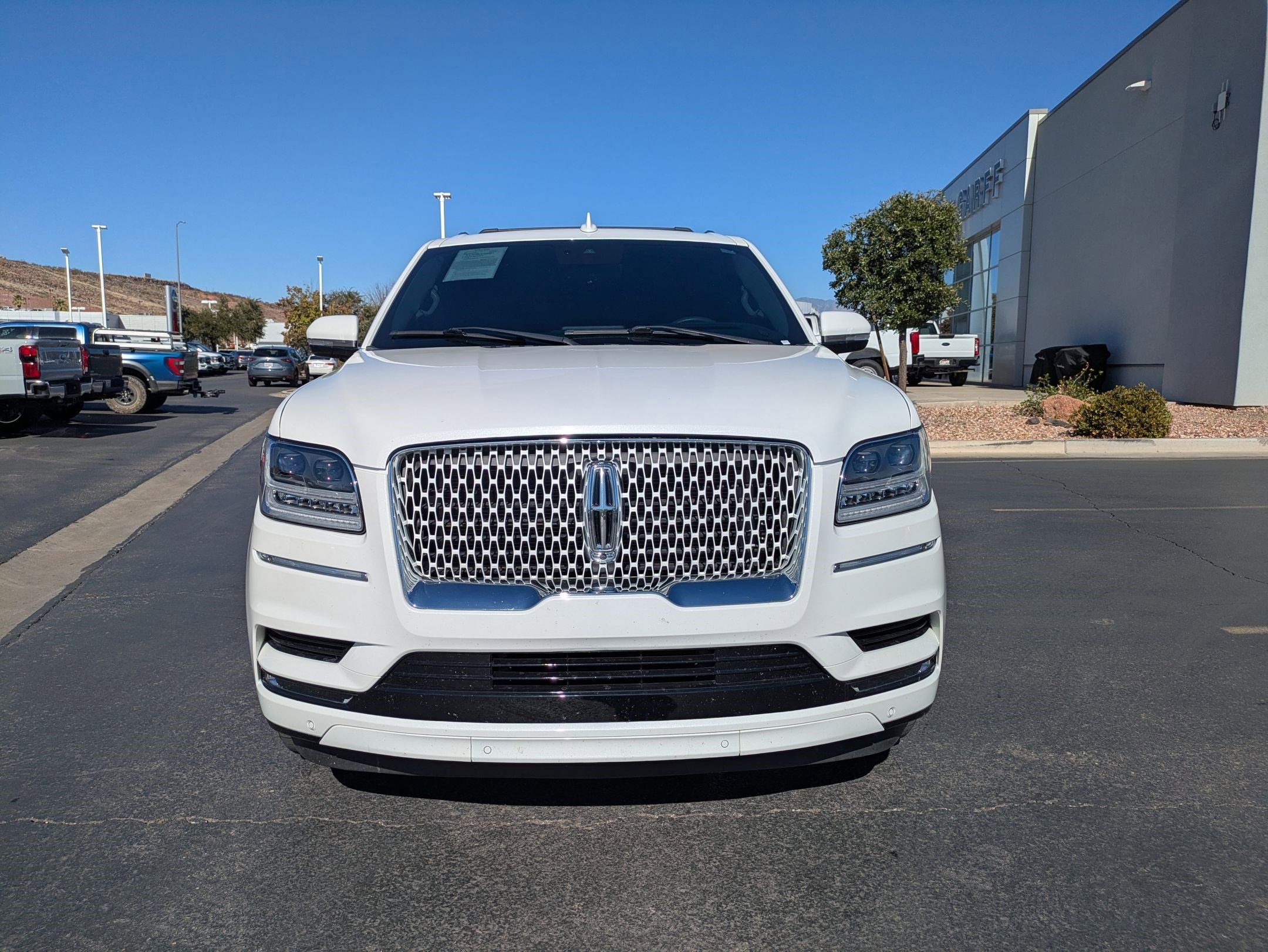 Used 2021 Lincoln Navigator Reserve image 9