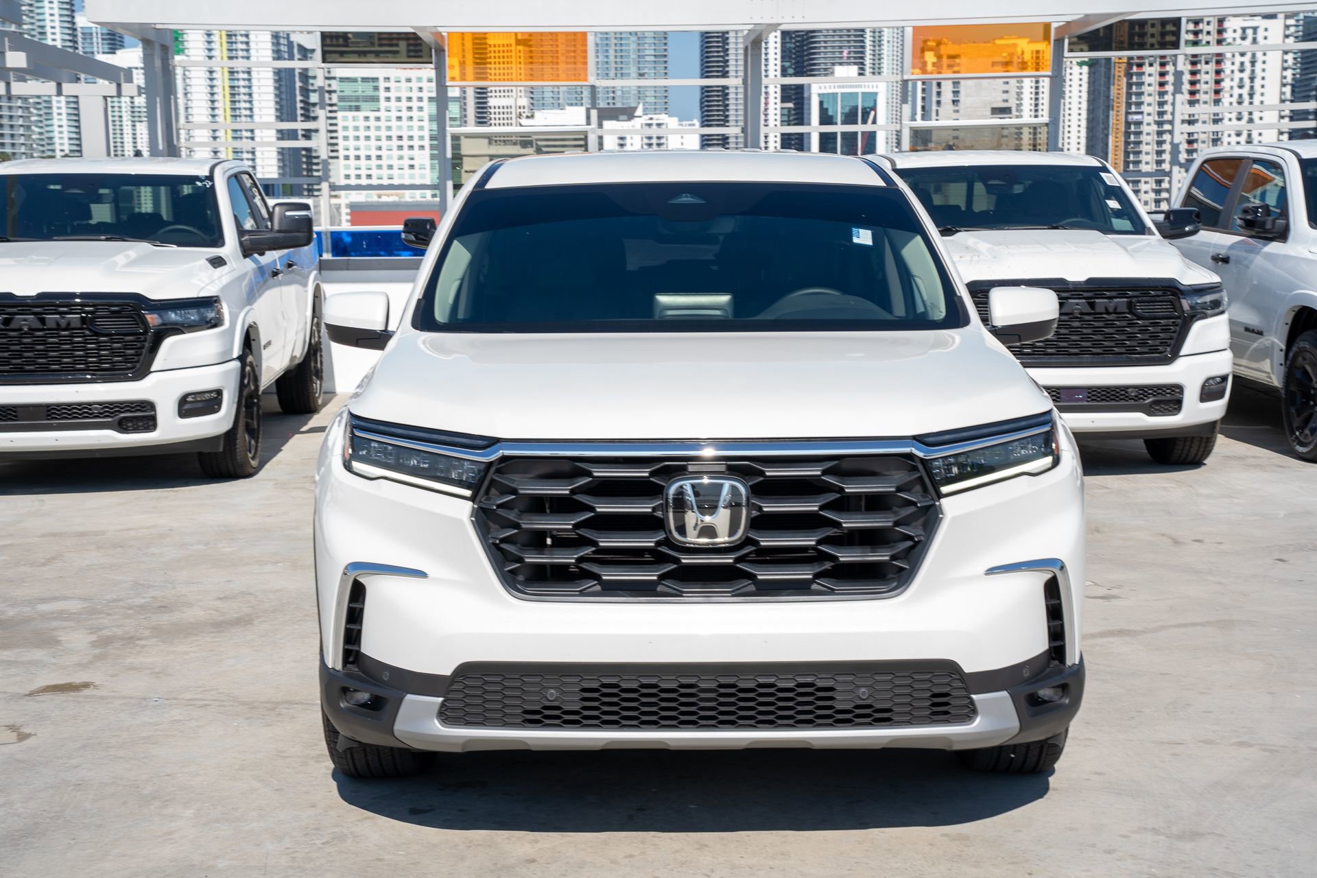 Certified 2025 Honda Pilot EX-L image 2