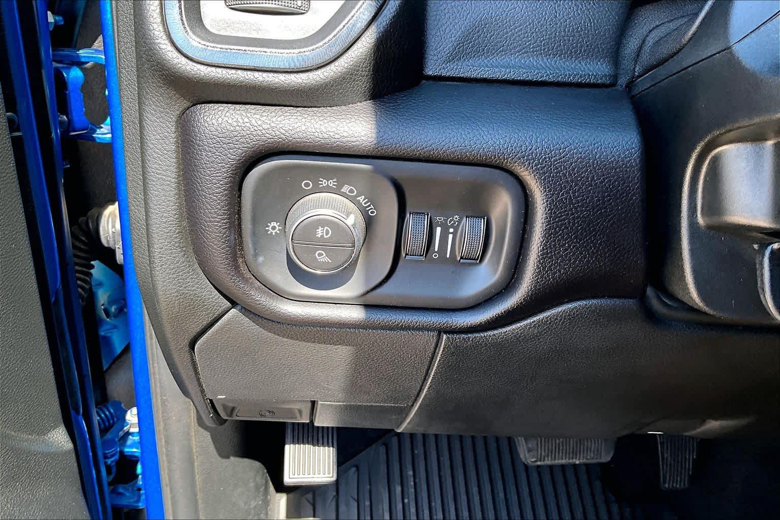 Used 2020 RAM 2500 Power Wagon AWD/4WD image 31