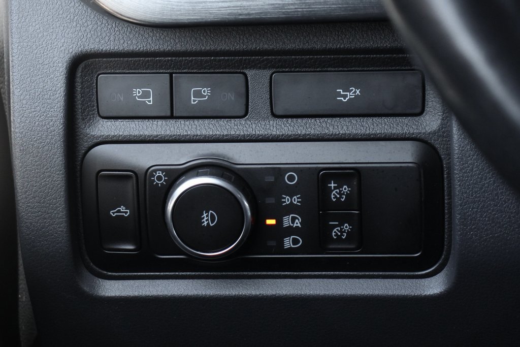 Used 2023 Ford F250 Lariat w/ Black Appearance Package image 21