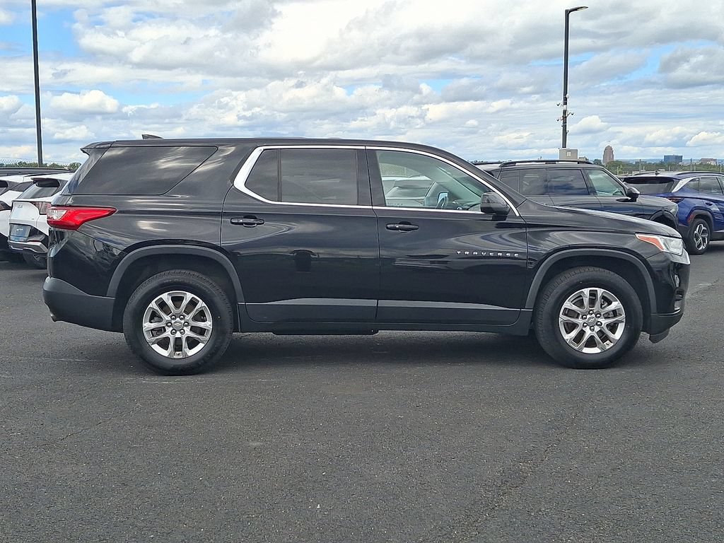 Used 2021 Chevrolet Traverse LS FWD image 7