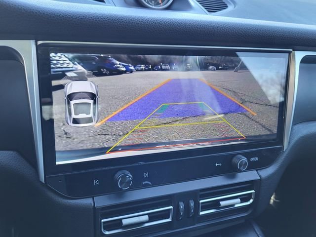 Used 2017 Porsche Macan image 22