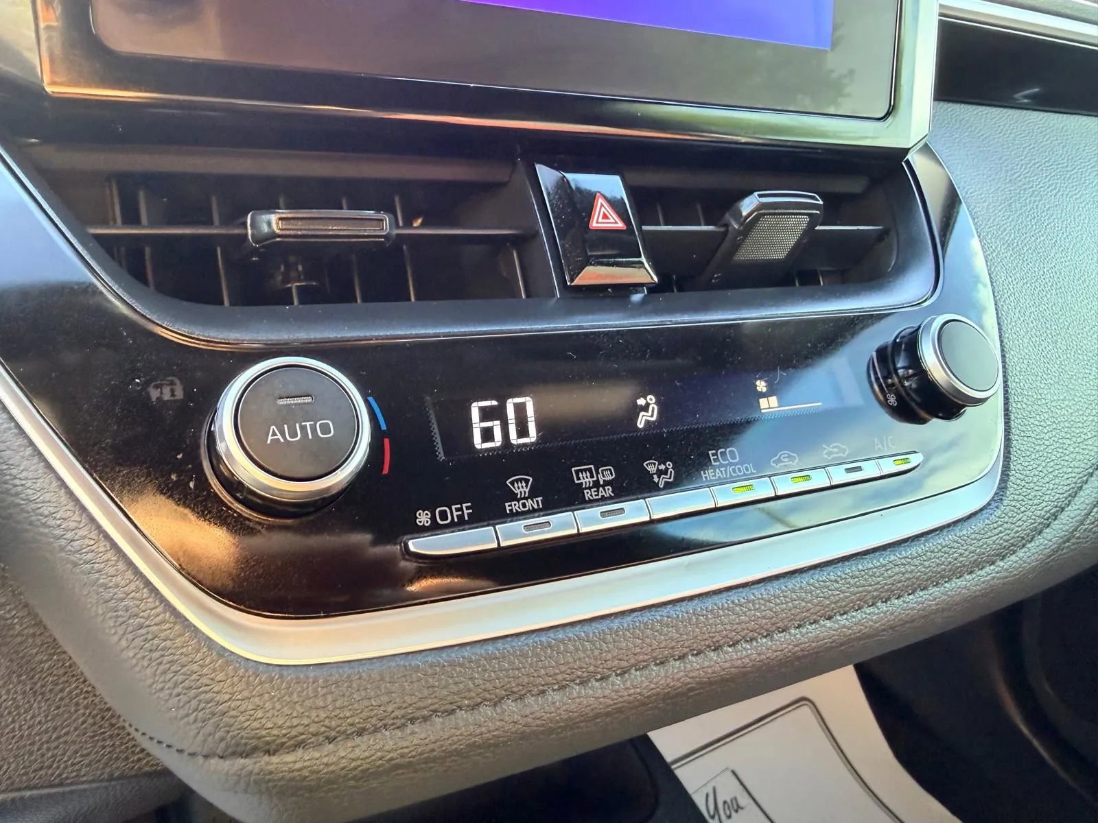 Used 2025 Toyota Corolla SE FWD image 36