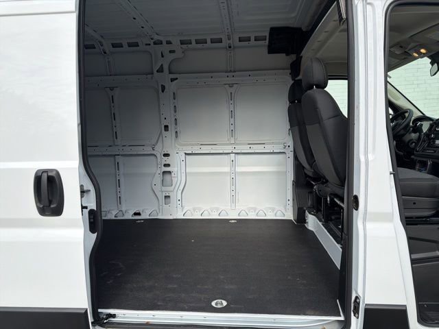 Used 2023 RAM ProMaster 2500 image 9