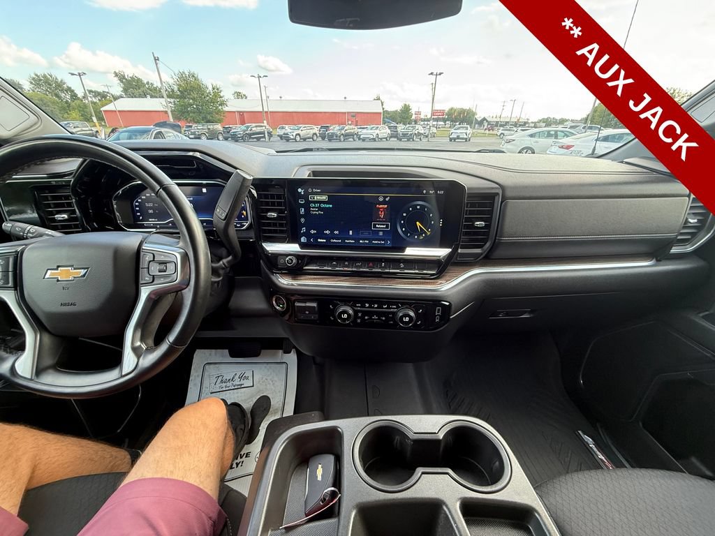 Used 2023 Chevrolet Silverado 1500 LT AWD/4WD image 24