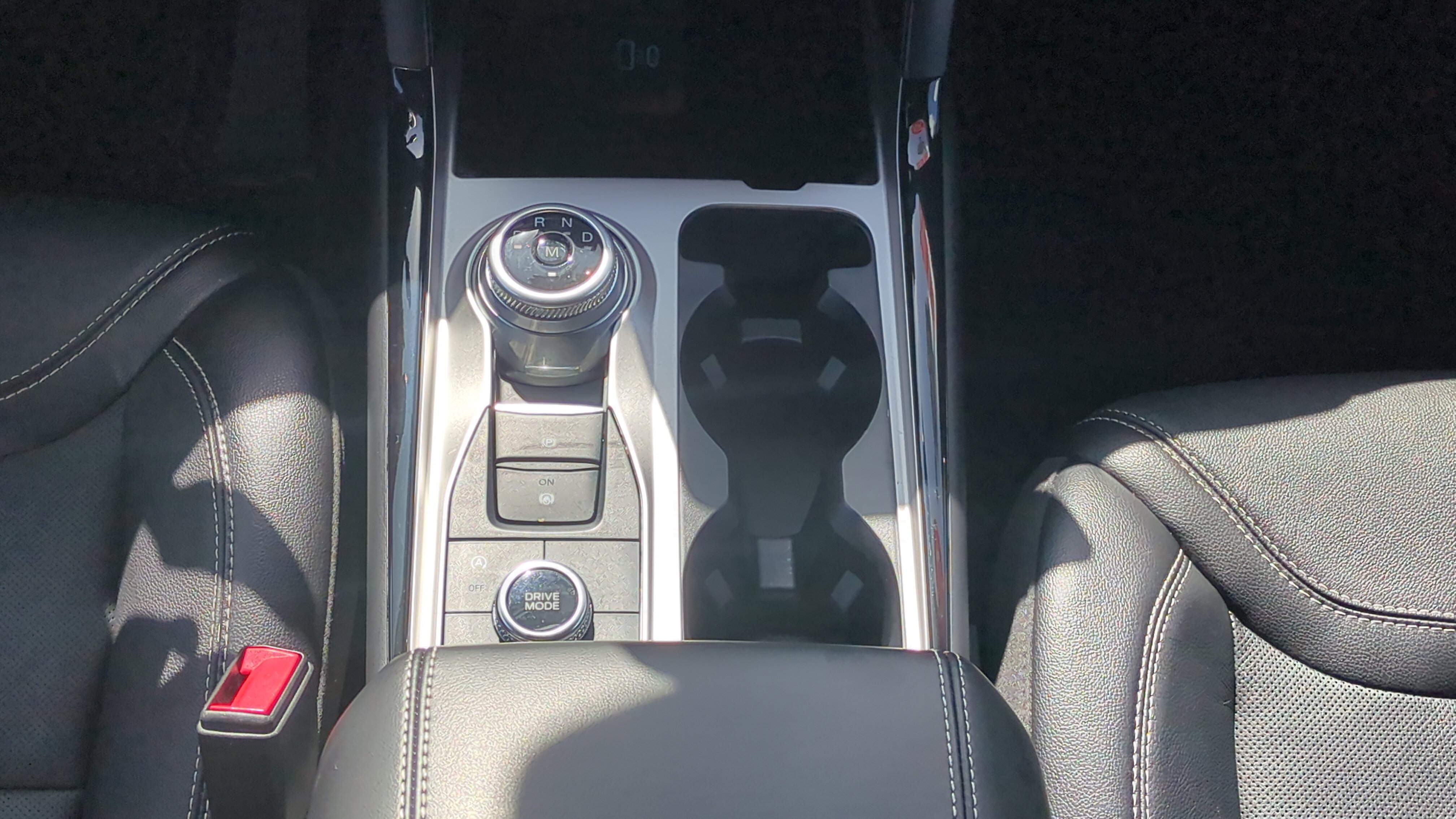 Used 2024 Ford Explorer ST w/ Equipment Group 401A image 15