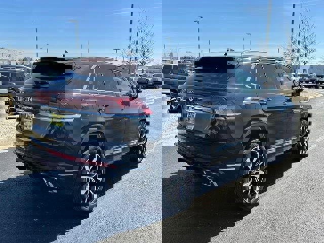 New 2026 Volkswagen Atlas Cross Sport SEL Premium R-Line image 6