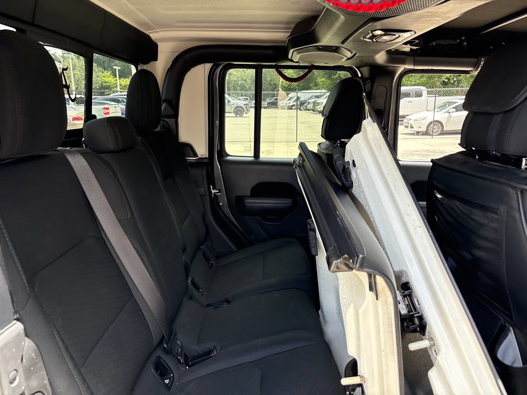 Used 2022 Jeep Gladiator Sport AWD/4WD image 29