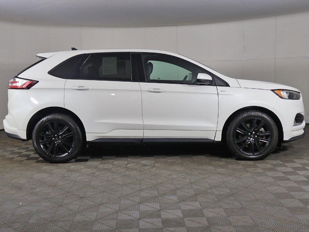 Used 2022 Ford Edge ST-Line w/ Class II Trailer Tow Package image 17