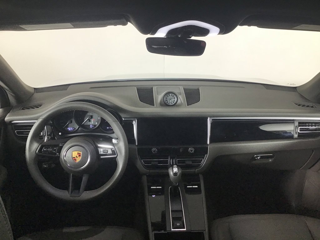 Certified 2023 Porsche Macan Turbo AWD/4WD image 25