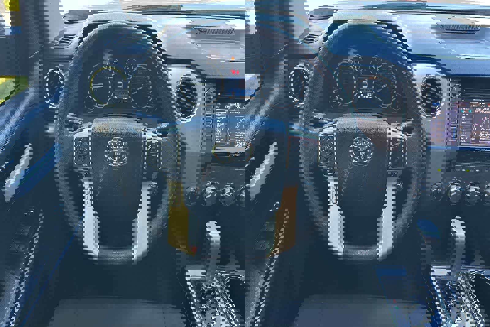 Used 2014 Toyota Tundra SR5 w/ TRD Off Road Package image 16