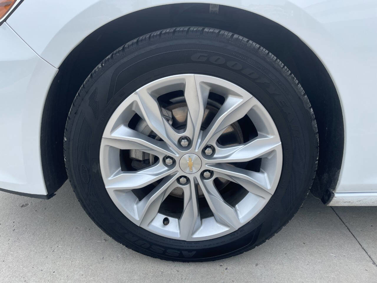 Used 2023 Chevrolet Malibu LT image 6