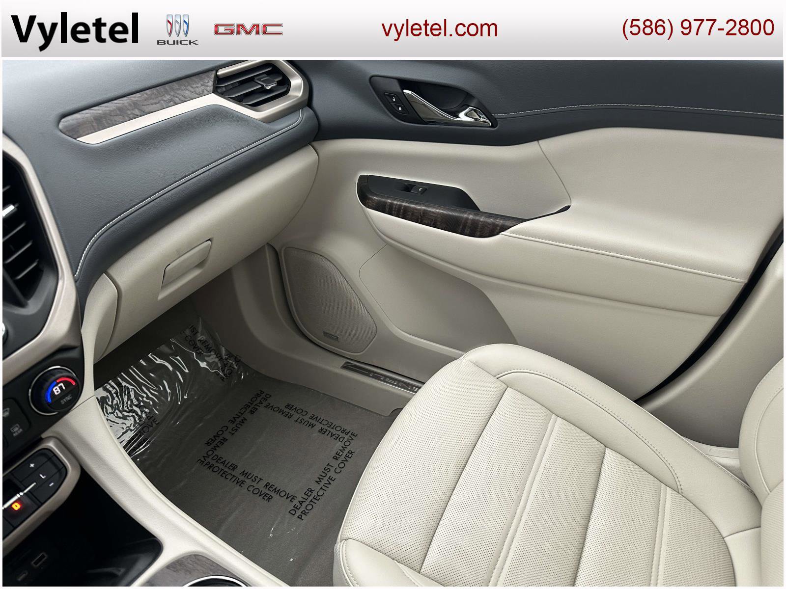 Certified 2023 GMC Acadia Denali w/ Denali Ultimate Package image 32