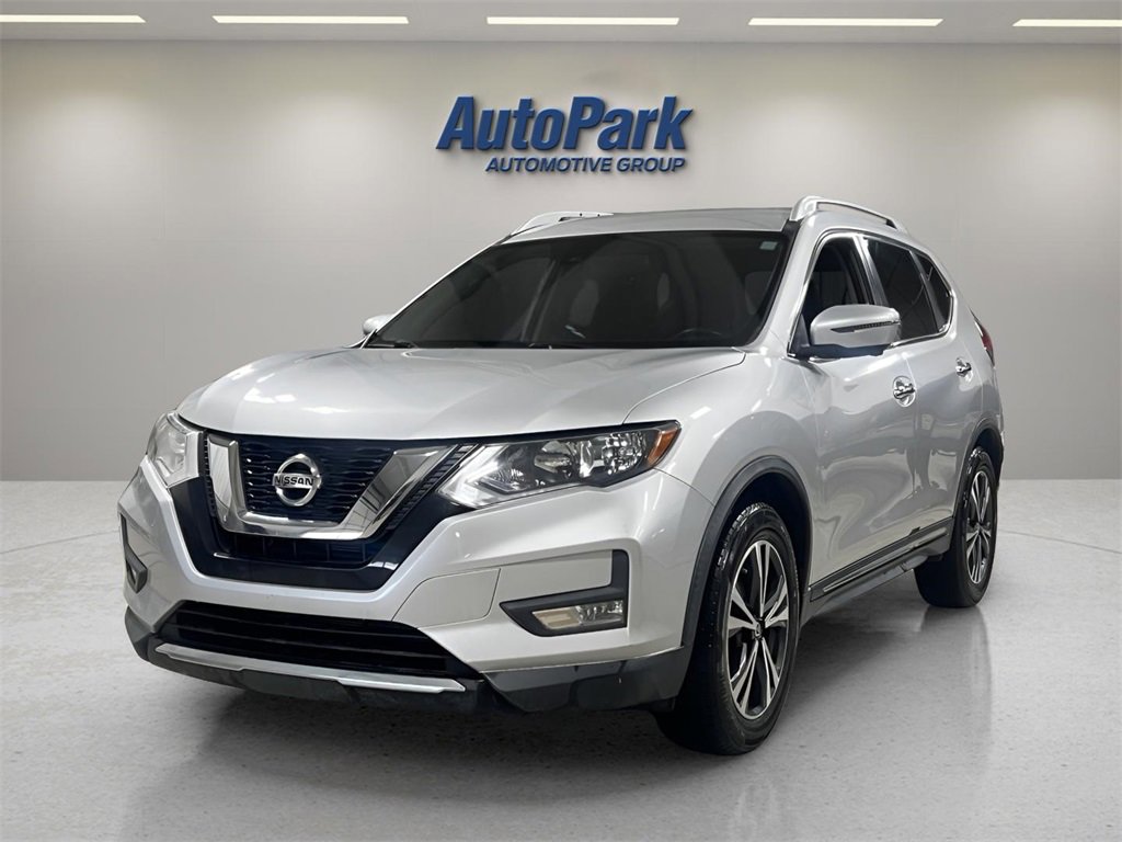 Used 2017 Nissan Rogue SL image 3