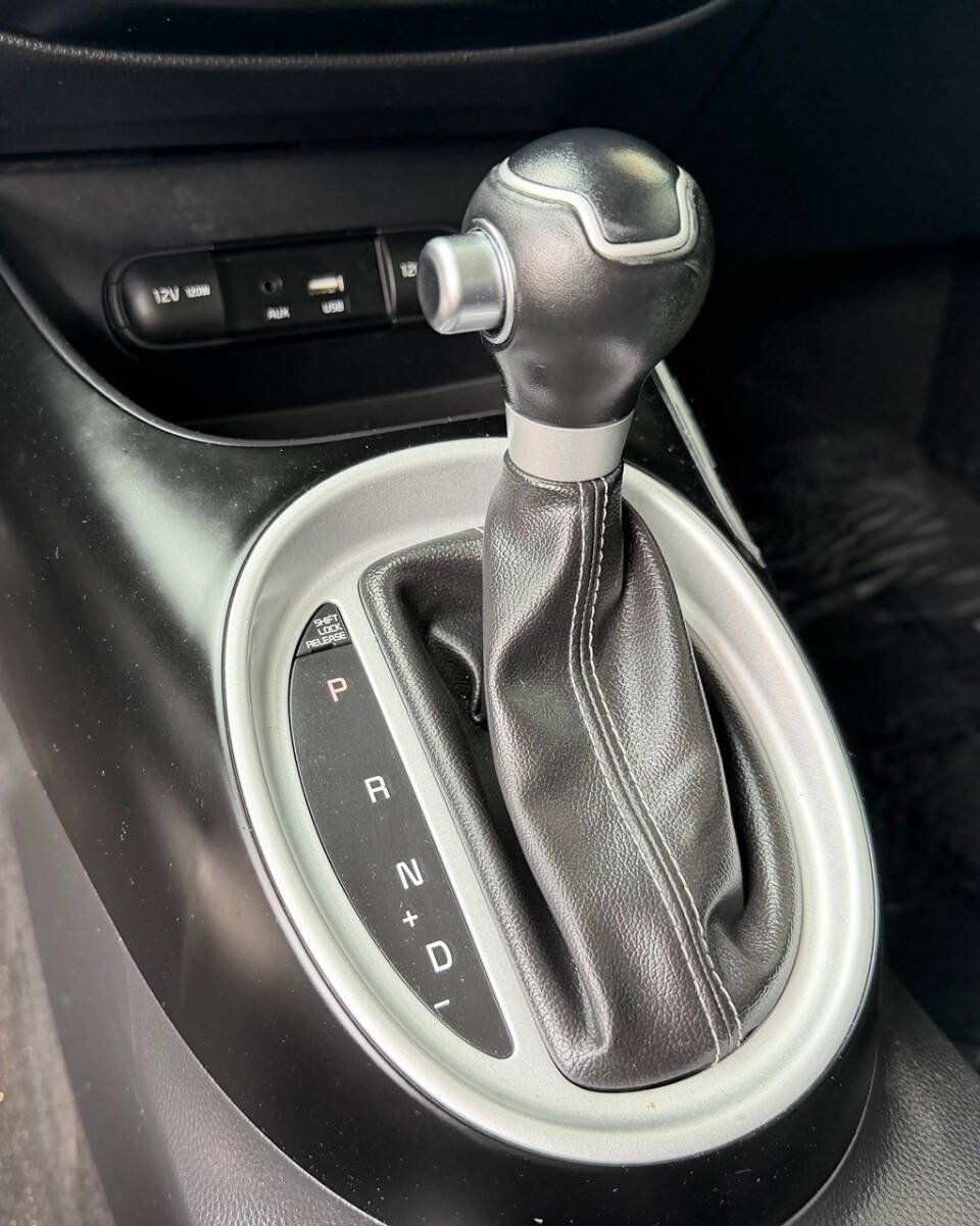 Used 2017 Kia Soul + w/ Designer's Package FWD image 26