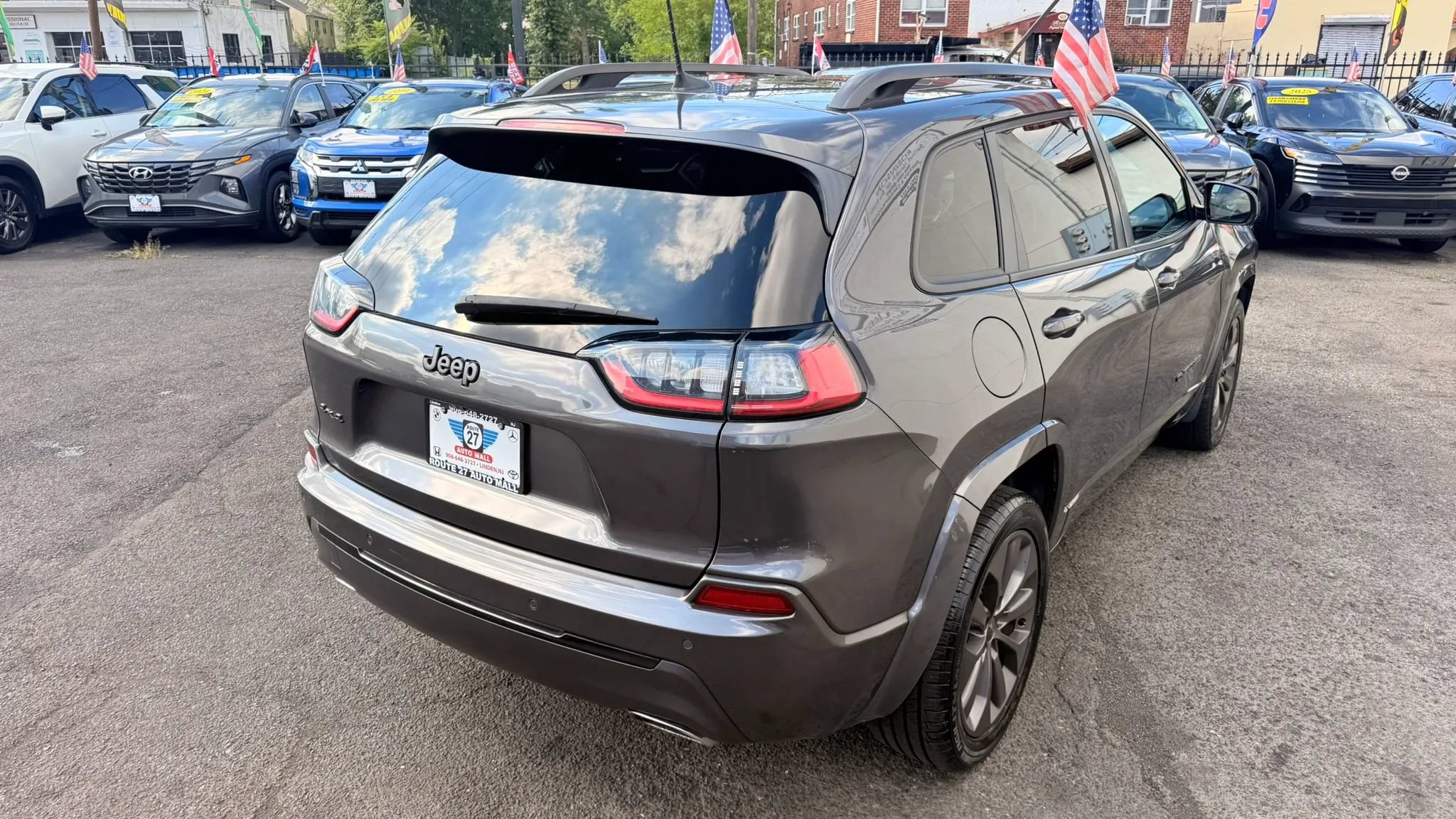 Used 2020 Jeep Cherokee High Altitude AWD/4WD image 11