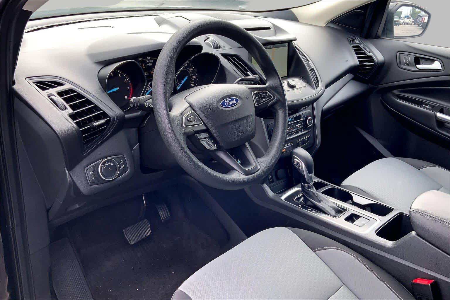 Certified 2018 Ford Escape SE w/ Ford Safe & Smart Package AWD/4WD image 16