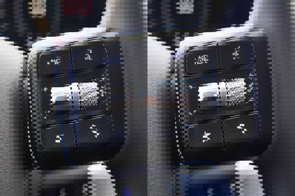 New 2026 Hyundai Santa Fe SE image 14