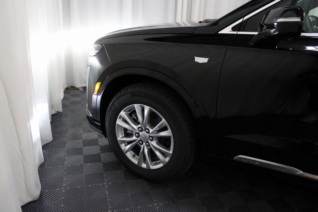 New 2025 Cadillac XT6 Luxury image 9