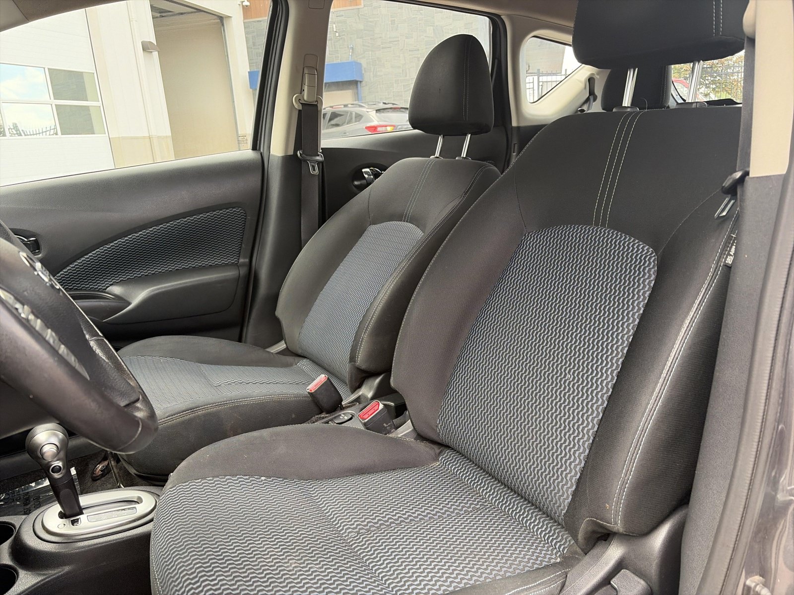 Used 2017 Nissan Versa Note SV FWD image 14