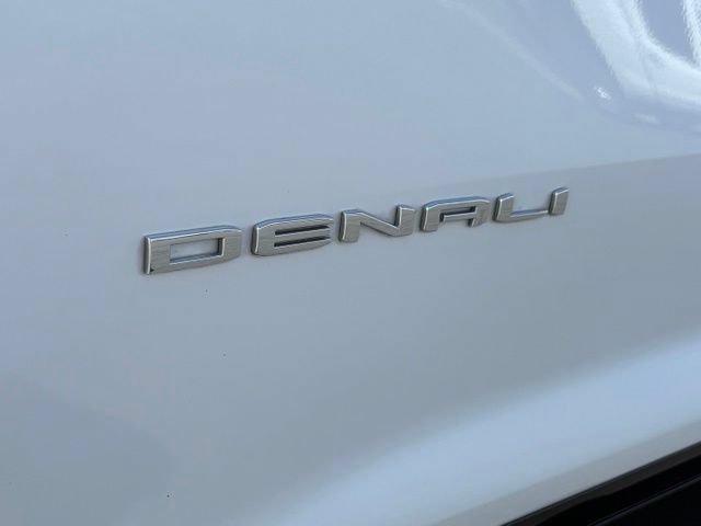 Certified 2025 GMC Acadia Denali w/ Super Cruise Package AWD/4WD image 17
