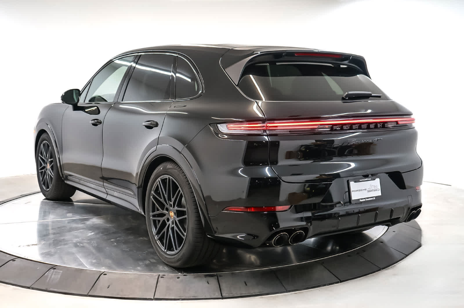 New 2026 Porsche Cayenne GTS AWD/4WD image 3