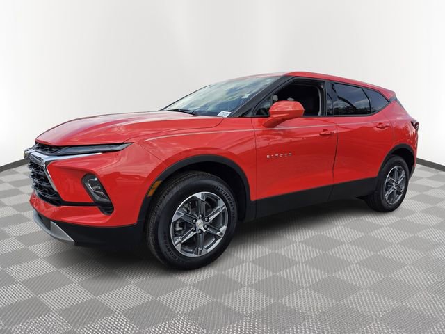 Used 2025 Chevrolet Blazer LT w/ Driver Confidence Package image 3