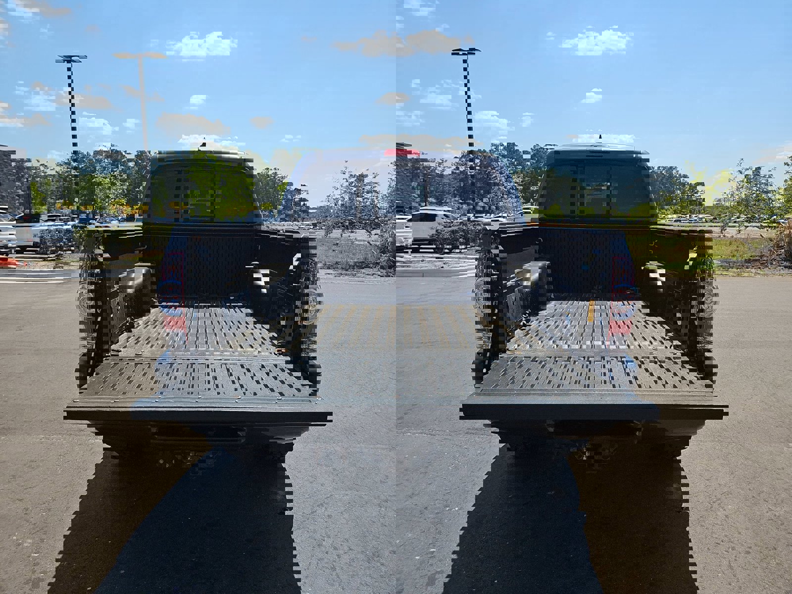 Used 2015 Toyota Tacoma PreRunner w/ TRD Sport Package RWD image 13