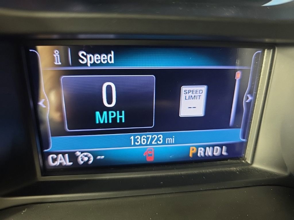 Used 2017 Buick Envision Essence w/ LPO, Cargo Package FWD image 16