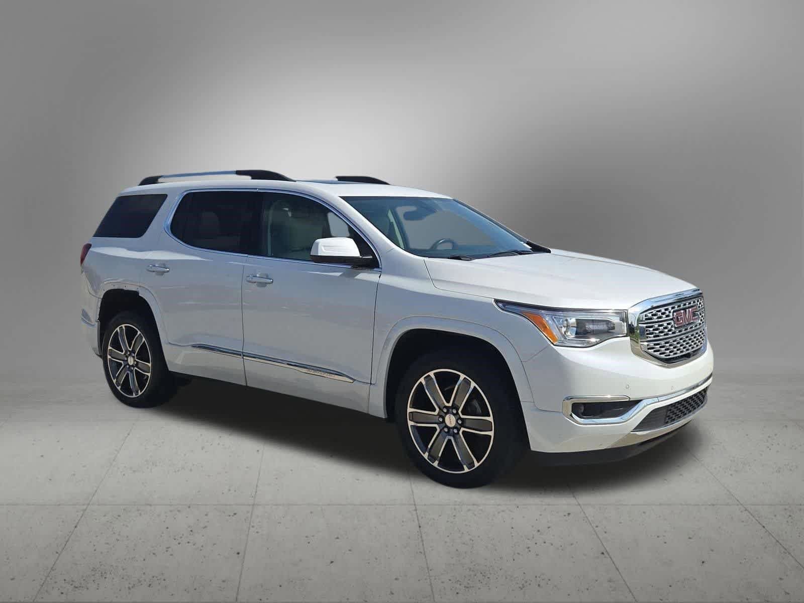 Used 2018 GMC Acadia Denali w/ Technology Package image 8