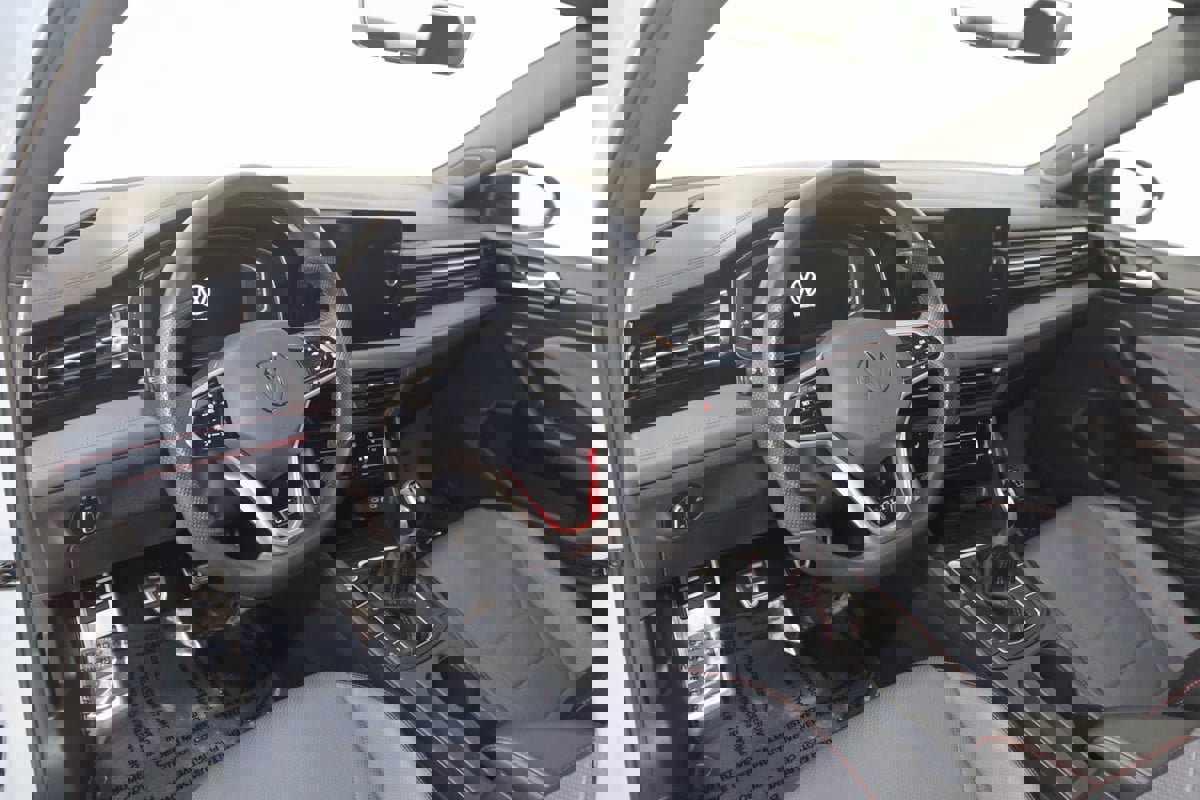 Used 2025 Volkswagen Jetta GLI Autobahn image 26