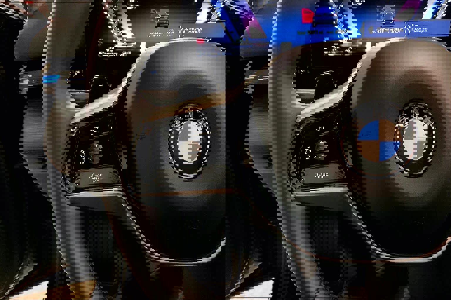 Certified 2025 BMW 530i image 22