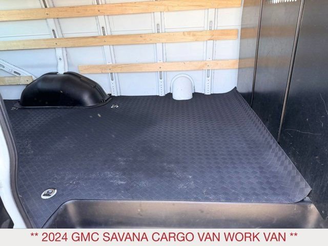 Used 2024 GMC Savana 2500 w/ Driver Convenience Package RWD image 16