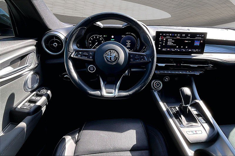 Used 2024 Alfa Romeo Tonale Ti image 9