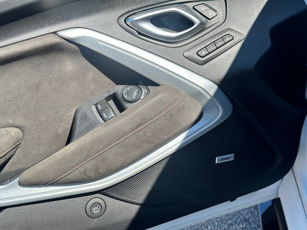 Used 2019 Chevrolet Camaro ZL1 RWD image 11