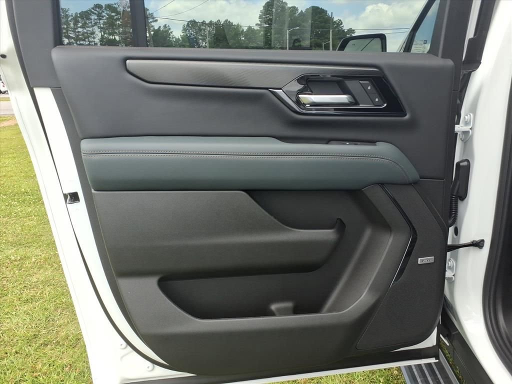 New 2026 GMC Yukon XL AT4 AWD/4WD image 19