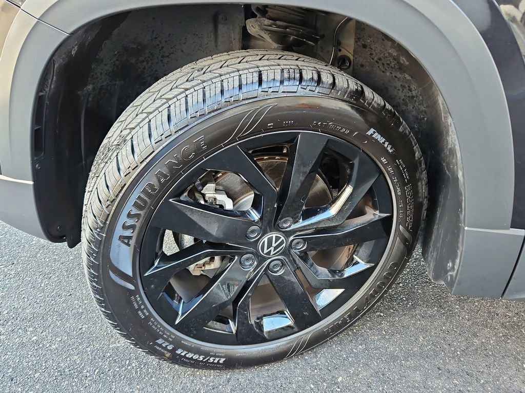 Used 2024 Volkswagen Taos SE image 35