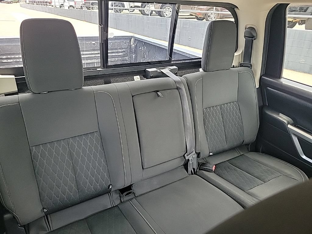 Used 2017 Nissan Titan SV AWD/4WD image 42