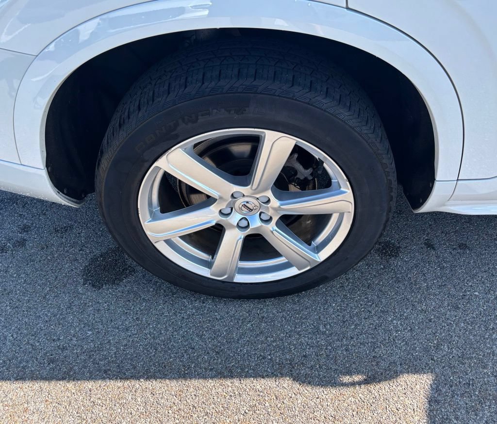 Used 2021 Volvo XC90 T6 Momentum AWD/4WD image 35