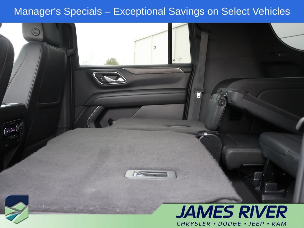Used 2024 Chevrolet Suburban LT AWD/4WD image 19