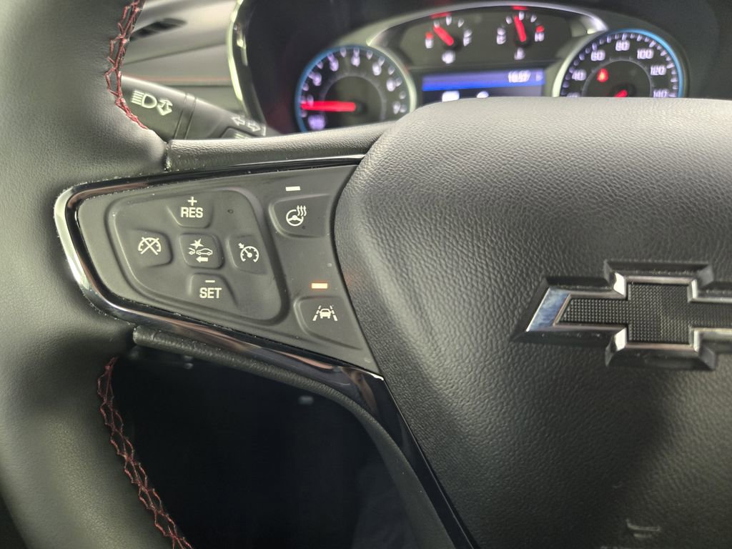 Used 2023 Chevrolet Equinox RS w/ RS Leather Package image 30
